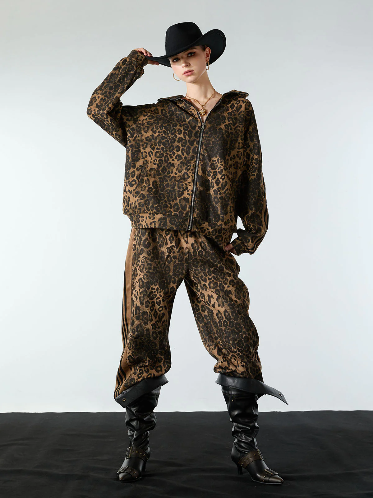 French Terry Cheetah Print Suede Tracksuit - 2277 - Image 9